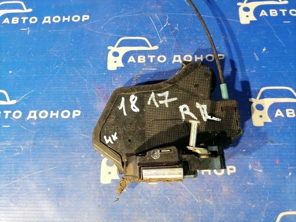 замок двери SUZUKI ESCUDO TD94W H27A