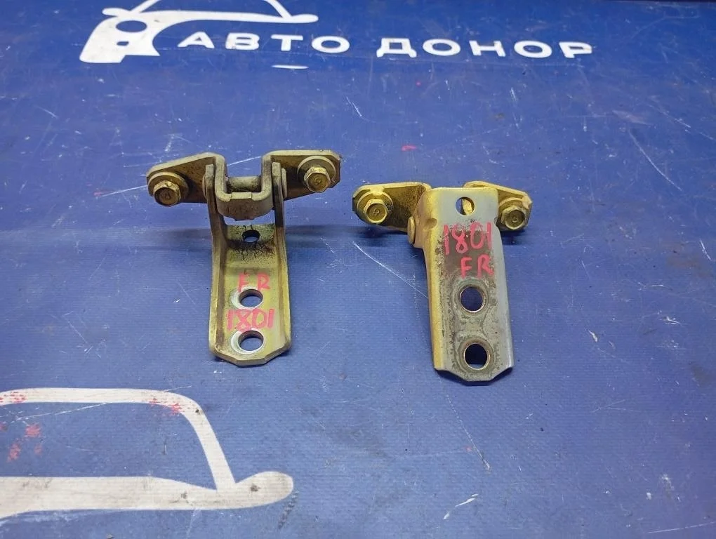 петли двери MITSUBISHI AIRTREK CU2W 4G63