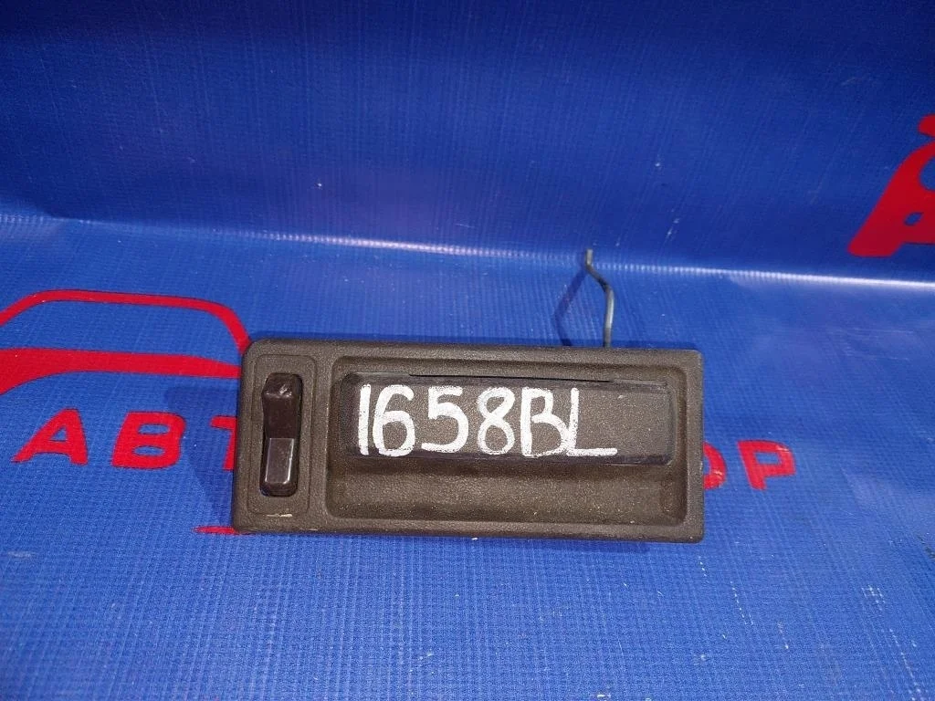 ручка двери внутренняя NISSAN LARGO CW30 -