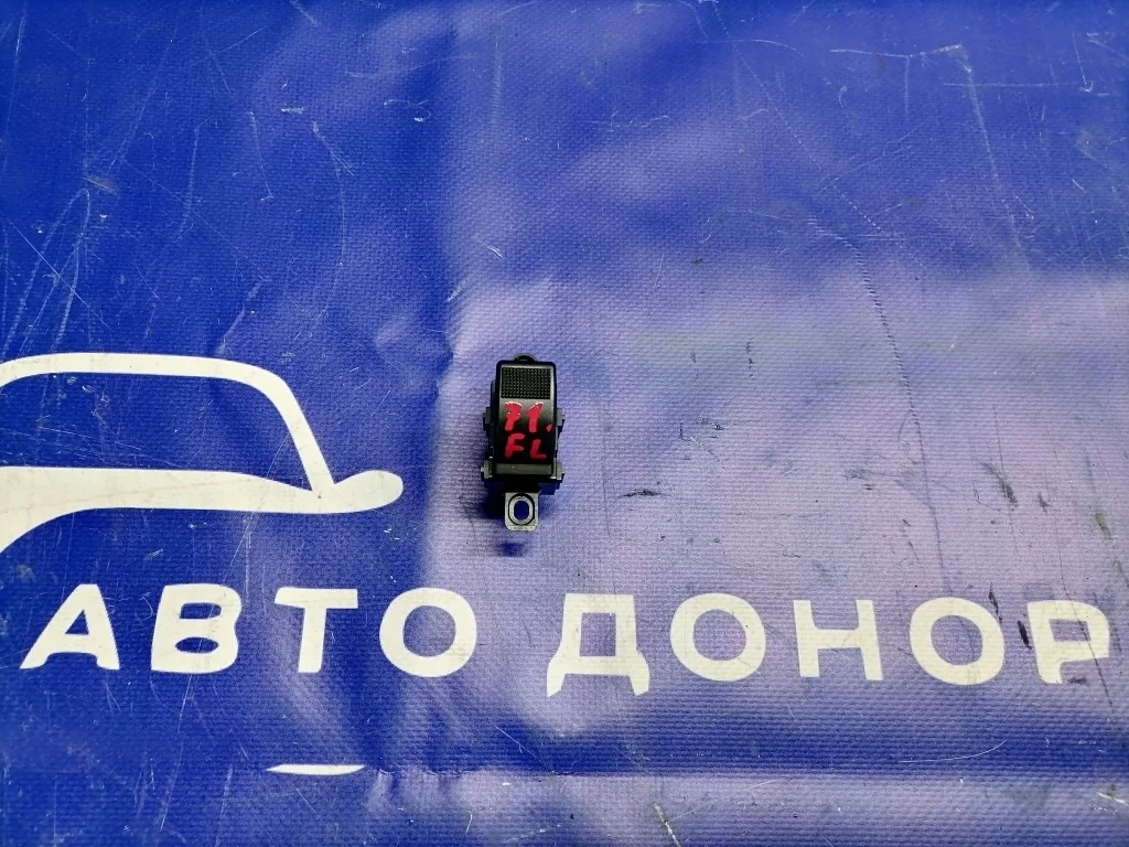 кнопка стеклоподъемника MAZDA MPV LWEW FS
