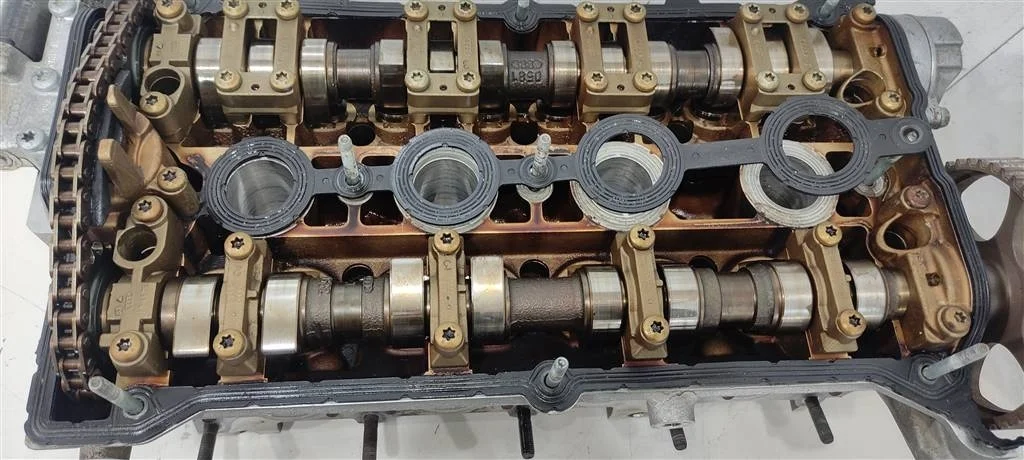 Головка блока цилиндров (ГБЦ) BFB  1.8 Турбо бенз