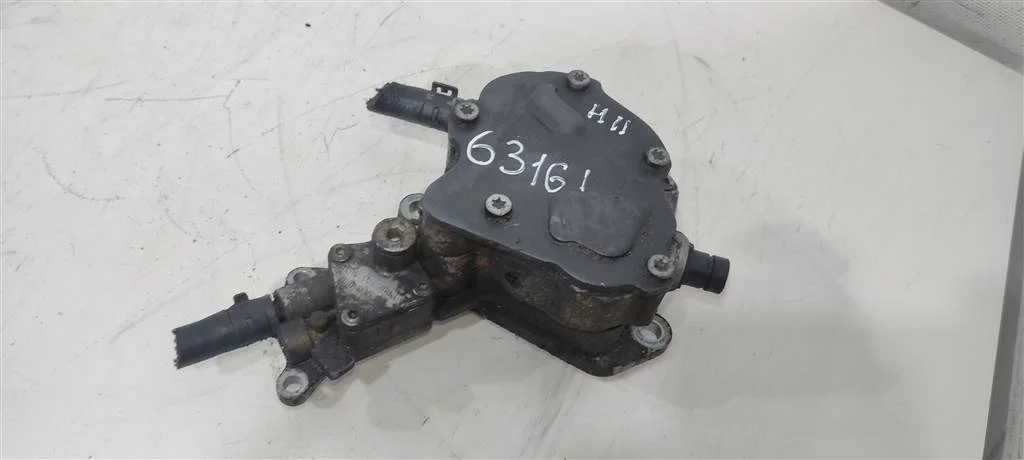 Насос вакуумный 038145209E  1.9 TDI Volkswagen