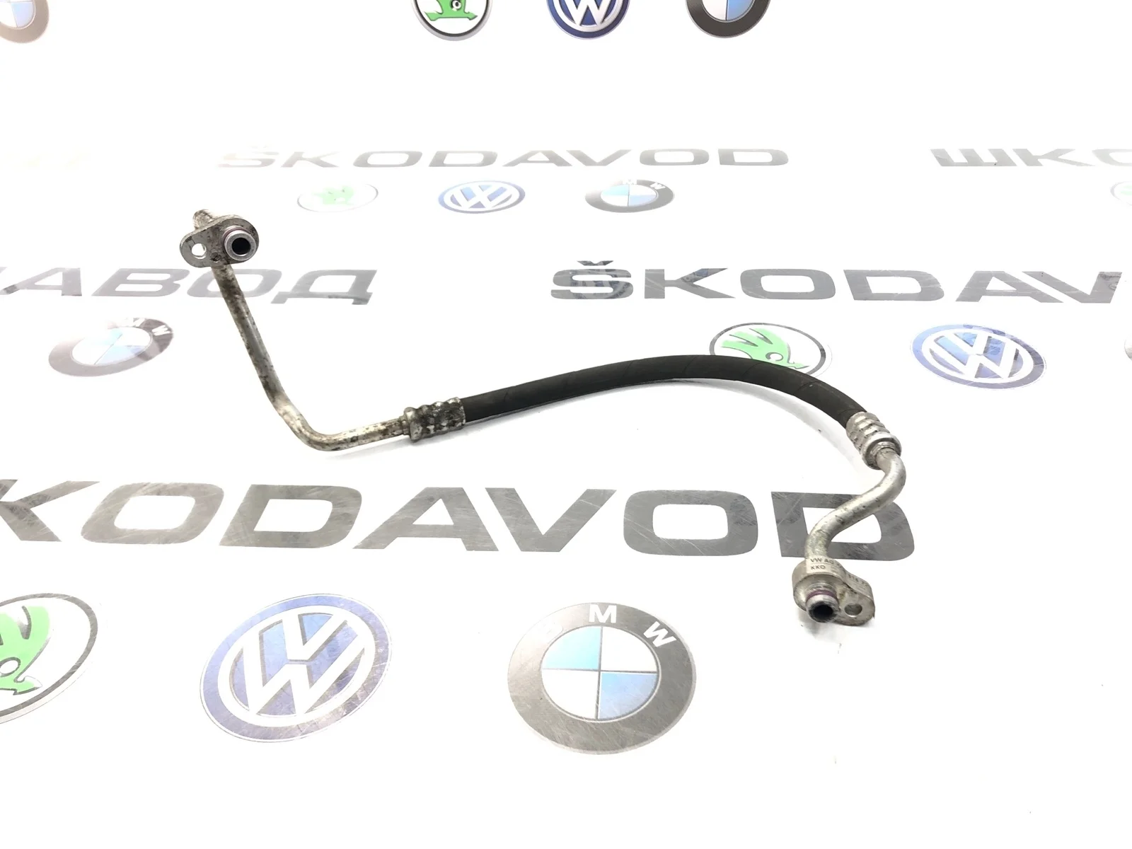 Трубка кондиционера короткая Skoda Octavia Rs 2014 5Q0816721B A7 (5E)