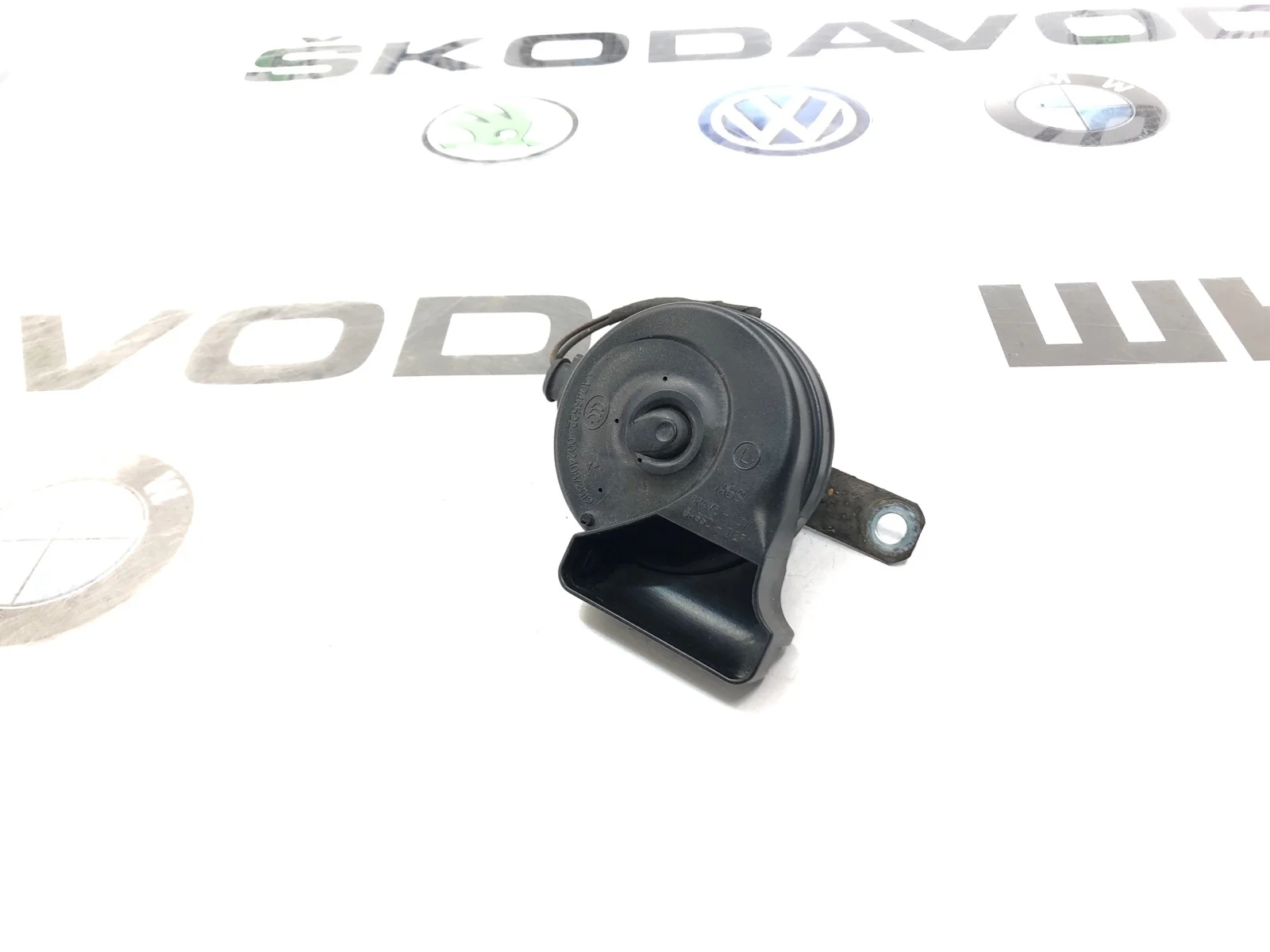 Звуковой сигнал Skoda Octavia Rs 2014 5Q0951221A A7 (5E), левый