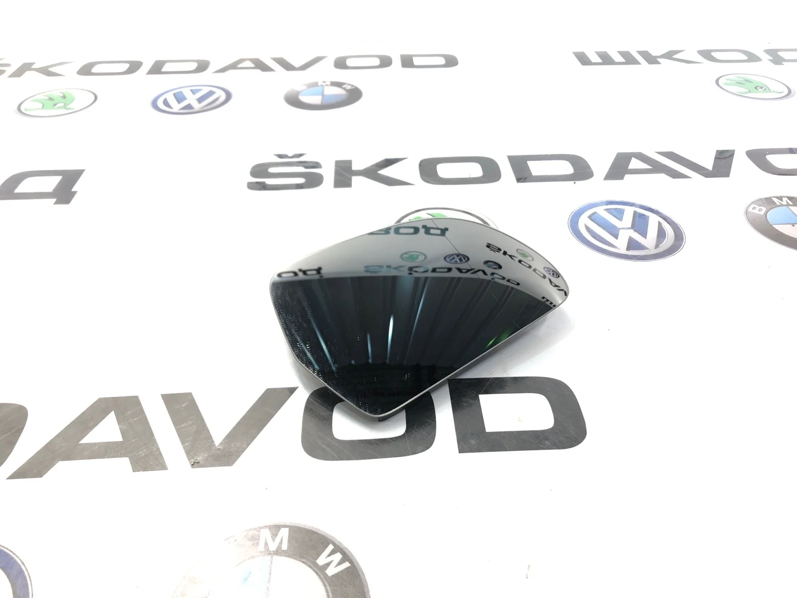 Зеркальный элемент Skoda Octavia 2011 4F0857536AF A5 (1Z), правый