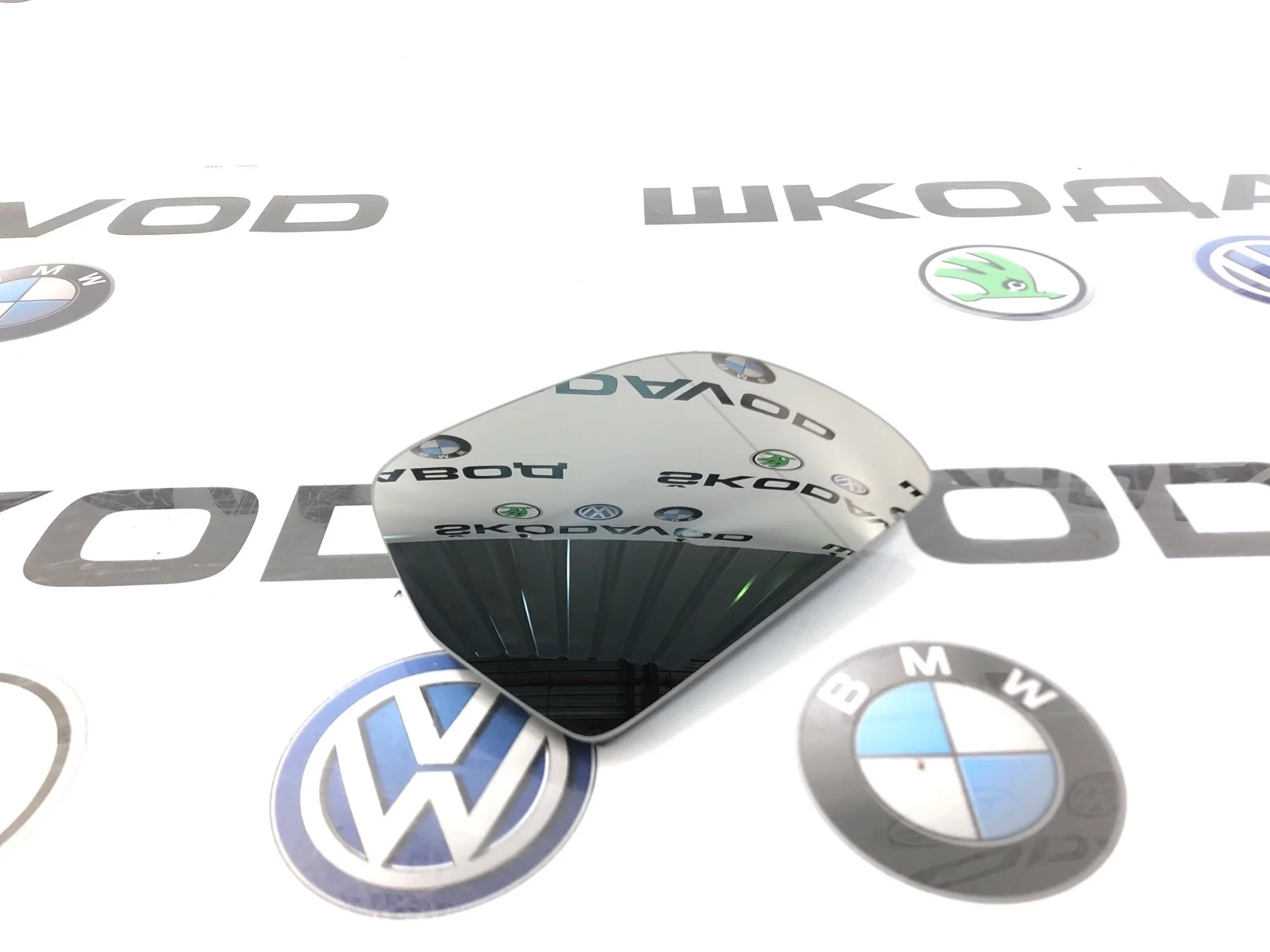 Зеркальный элемент Skoda Octavia 2011 4F0857536AF A5 (1Z), правый