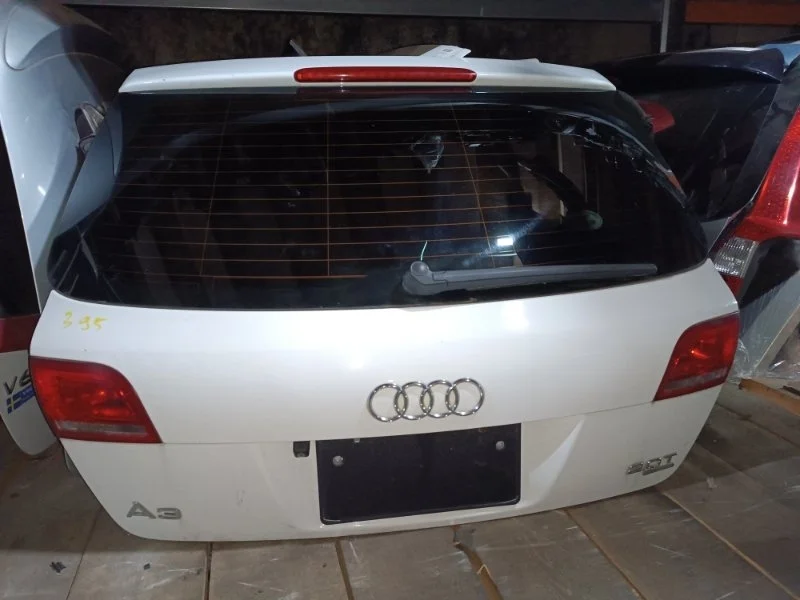 Крышка багажника Audi A3 2009 8p