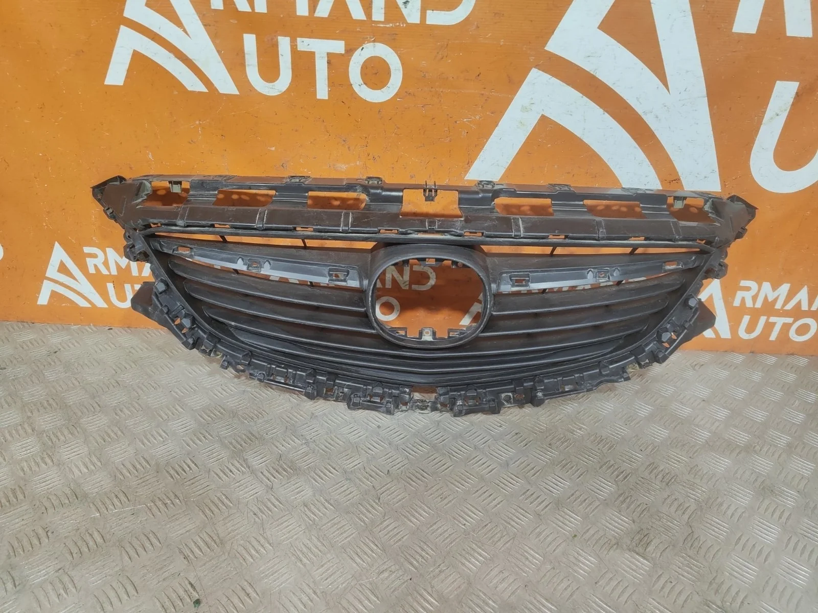 Решетка радиатора Mazda 6 2012-2018 3 GJ