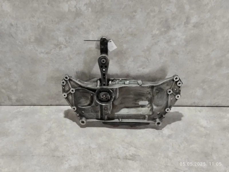Балка подвески передняя Volkswagen Jetta 1K2 BLF