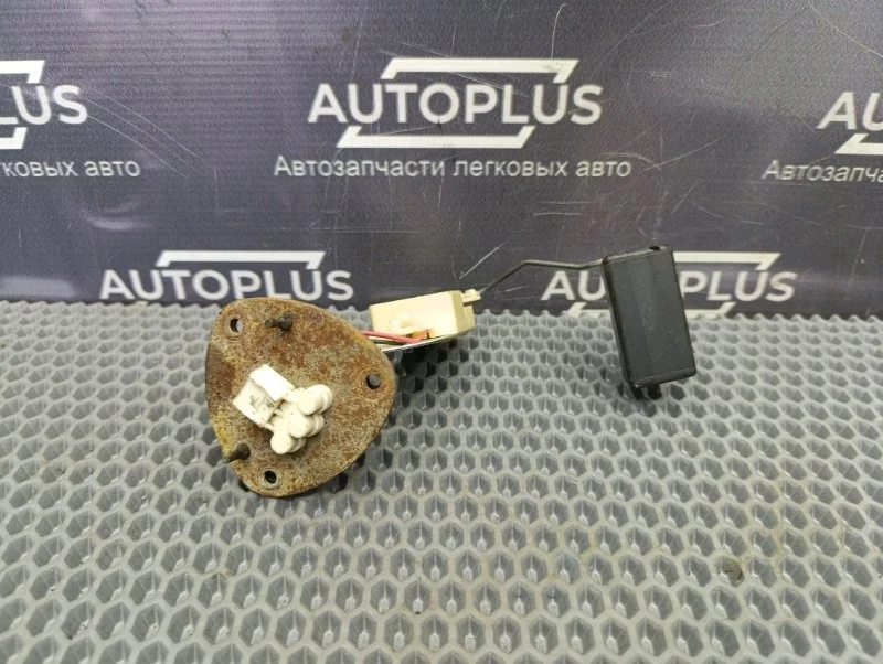 Датчик уровня топлива Mitsubishi Lancer 9 MR503462 1.6