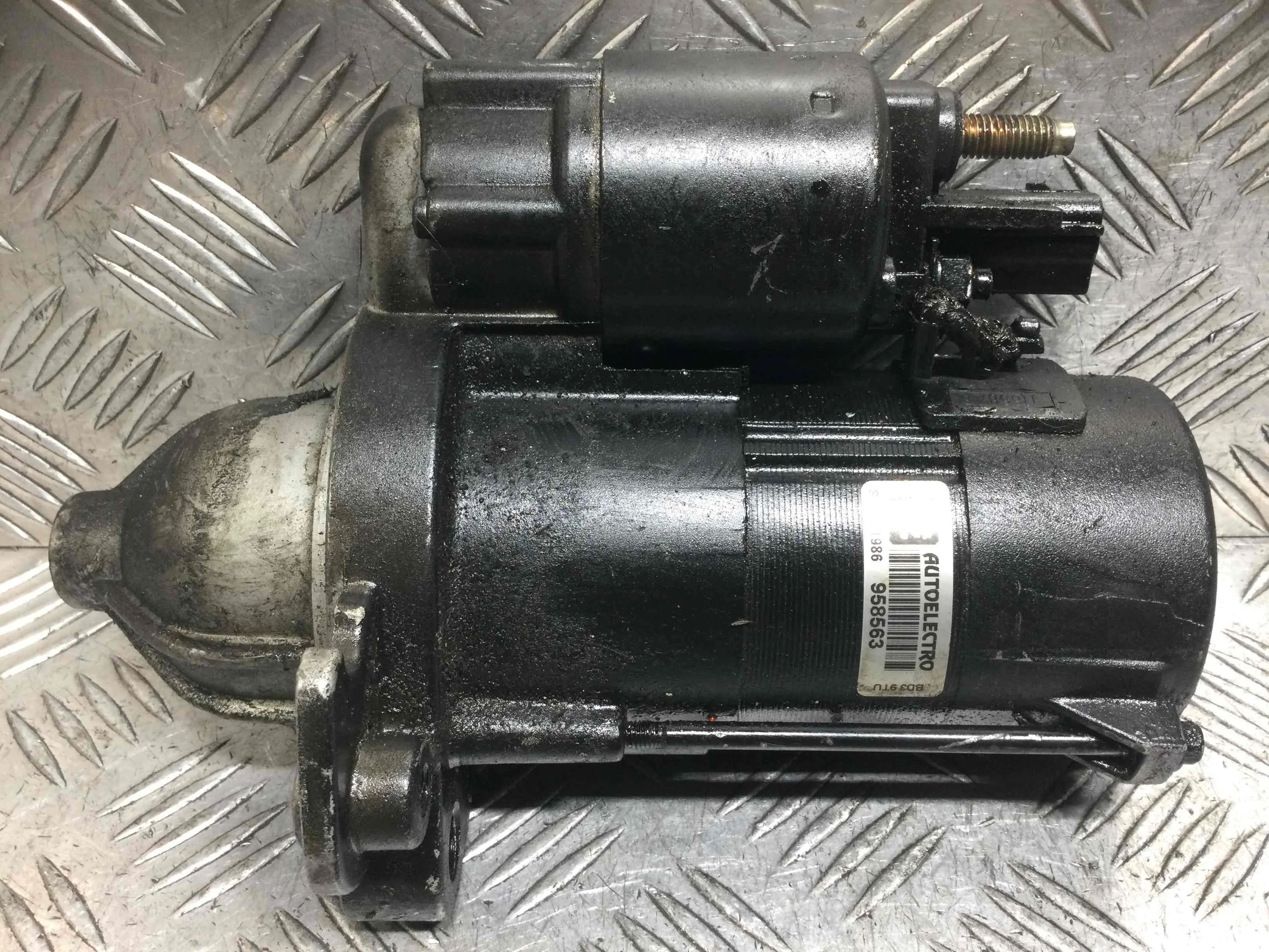 Стартер Audi S4 S4 B8 (8K) 2007 - 2015 бензин 4.2  Механика Седан