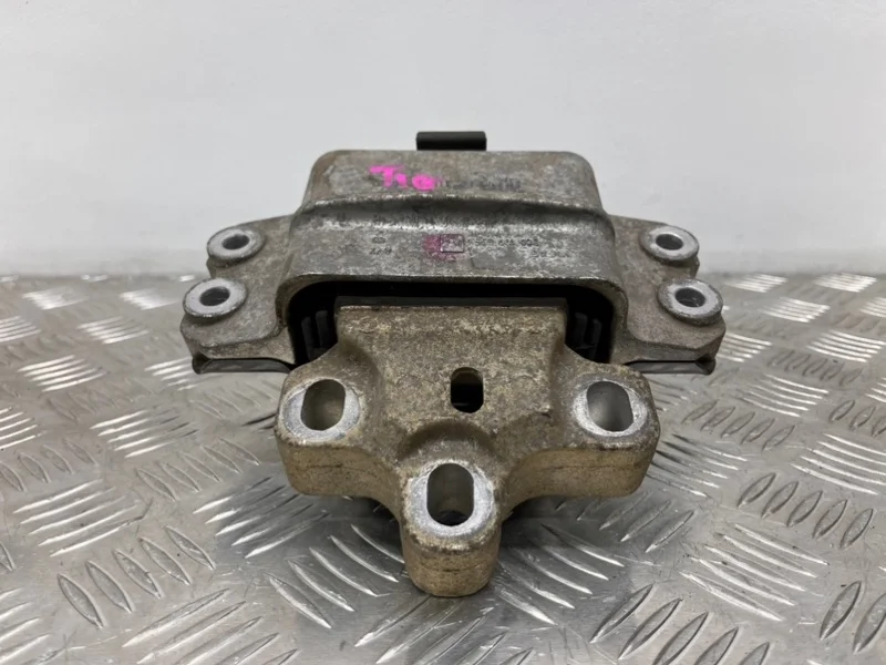 Подушка двигателя Volkswagen Tiguan NF