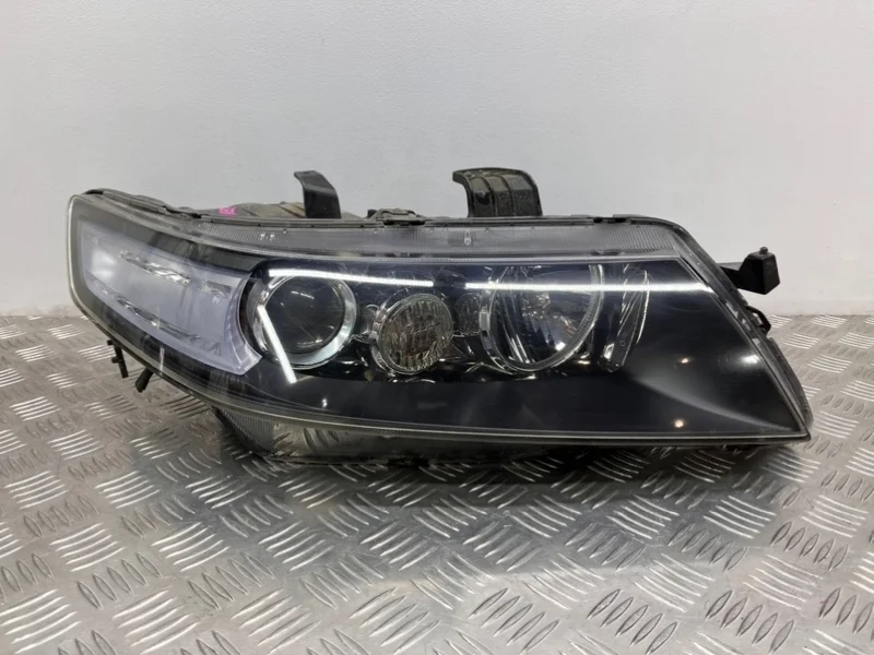 Фара ксенон Honda Accord 7 CL