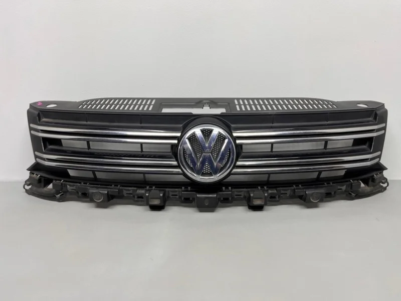 Решетка радиатора Volkswagen Tiguan NF
