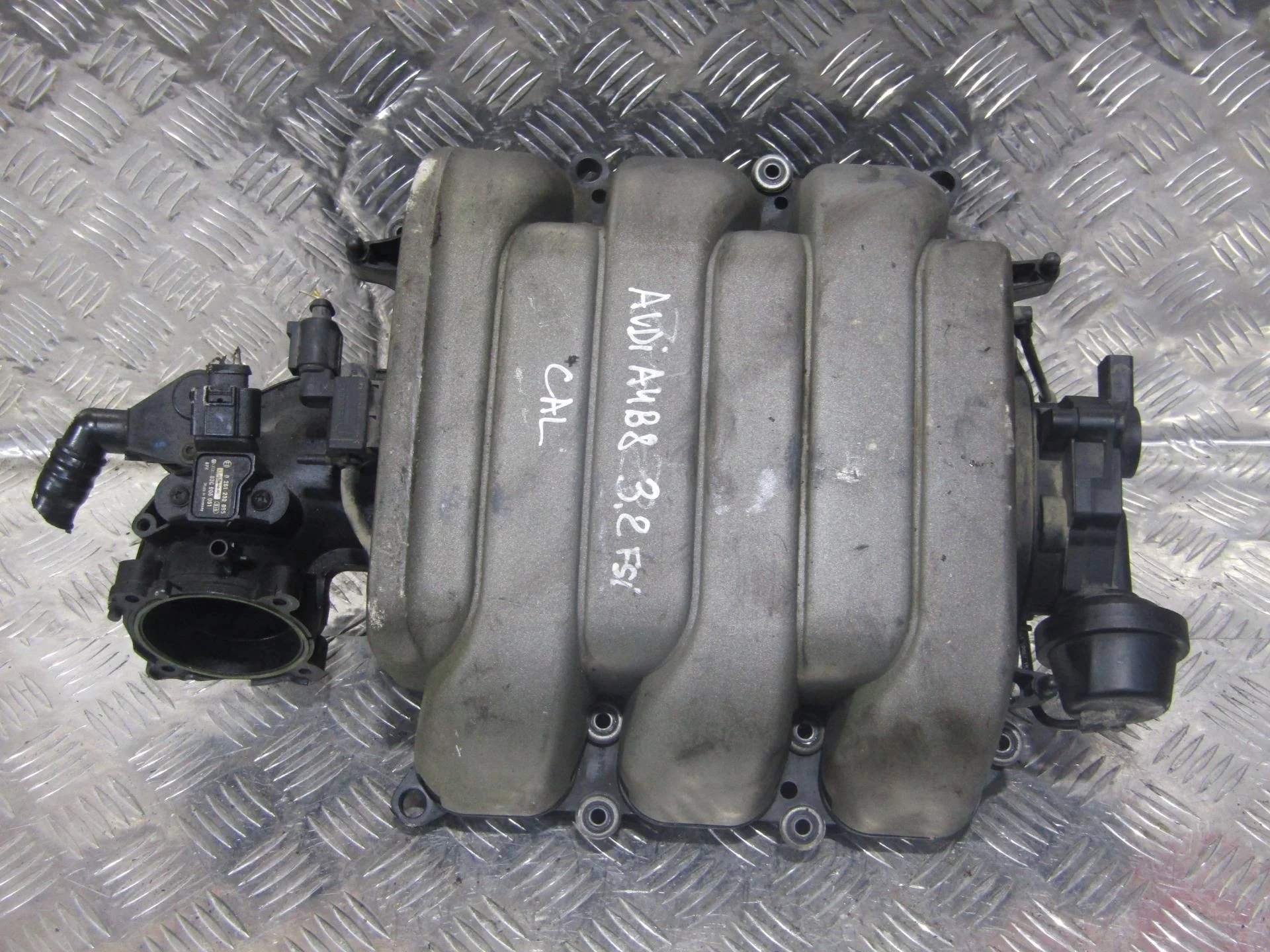 впускной коллектор Audi A4 B8/8K