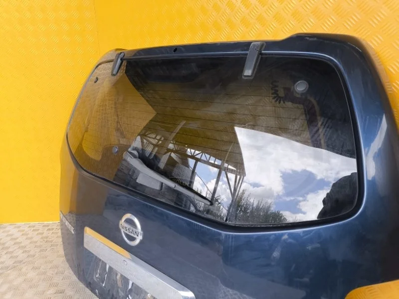Стекло заднее Nissan Pathfinder (R51M) 2004-2013 2006 Внедорожник