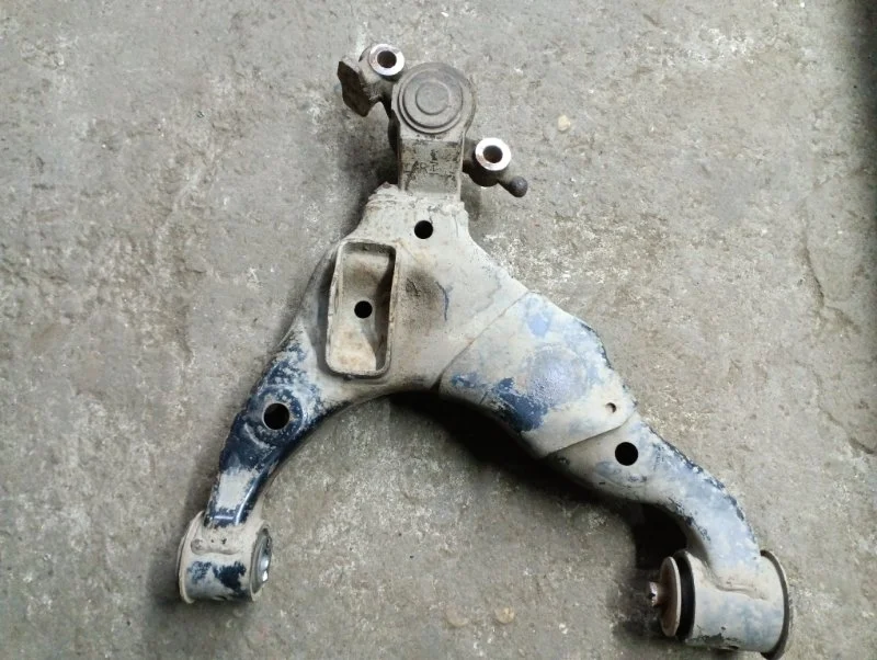 Рычаг передний нижний правый Toyota Land Cruiser Prado 150 (2009-2023) 2012