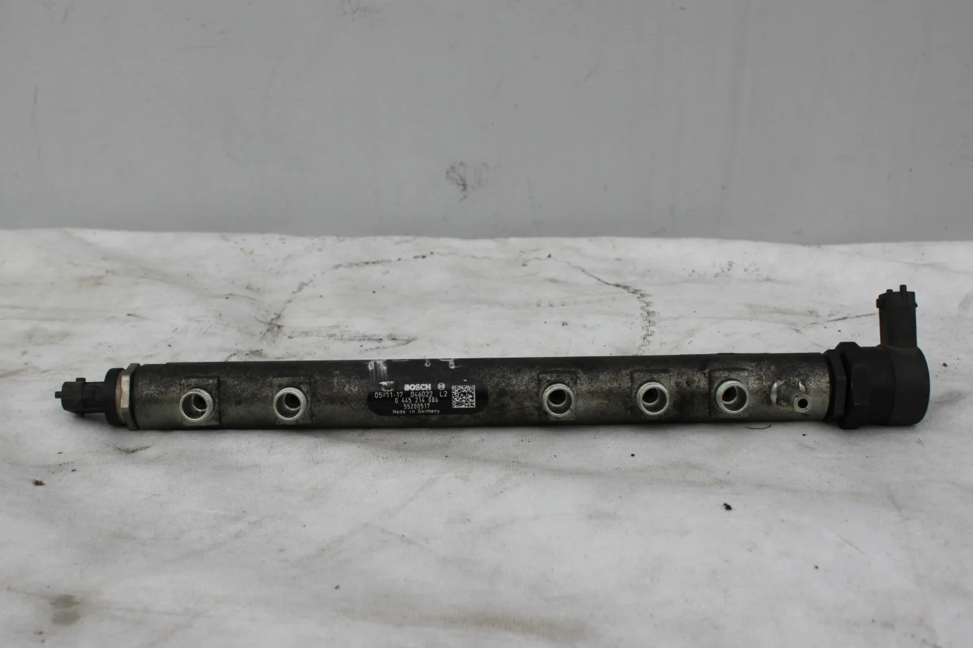 Топливная рейка Z13DTH дизель 55200517 Opel Astra