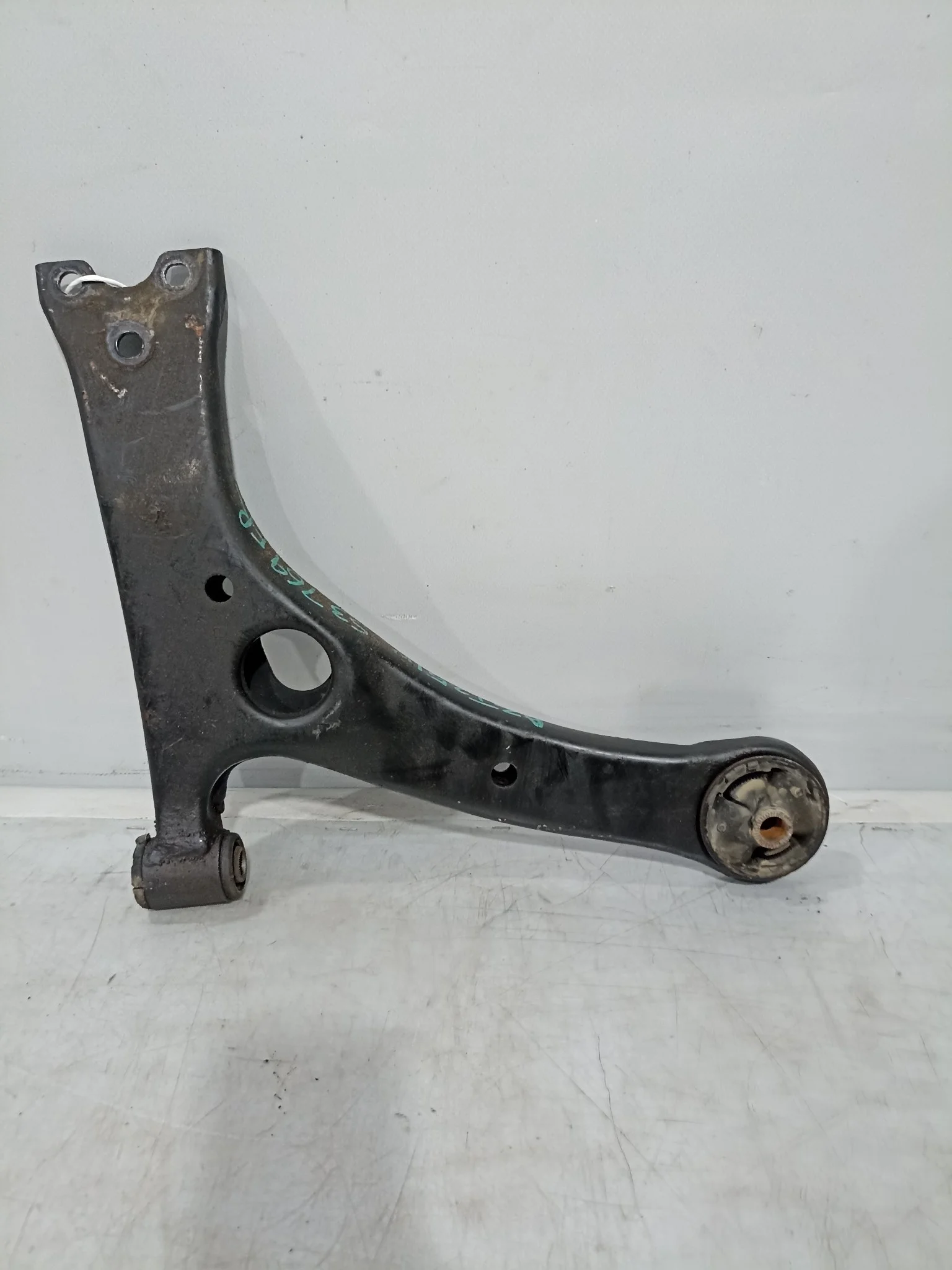 РЫЧАГ TOYOTA AVENSIS ADT250 ADT251 AZT250 AZT250W AZT251 AZT251W AZT255 AZT255W CDT250 ZZT250 ZZT251 2WD 4WD ПЕРЕДНИЙ ПРАВЫЙ 4806805070