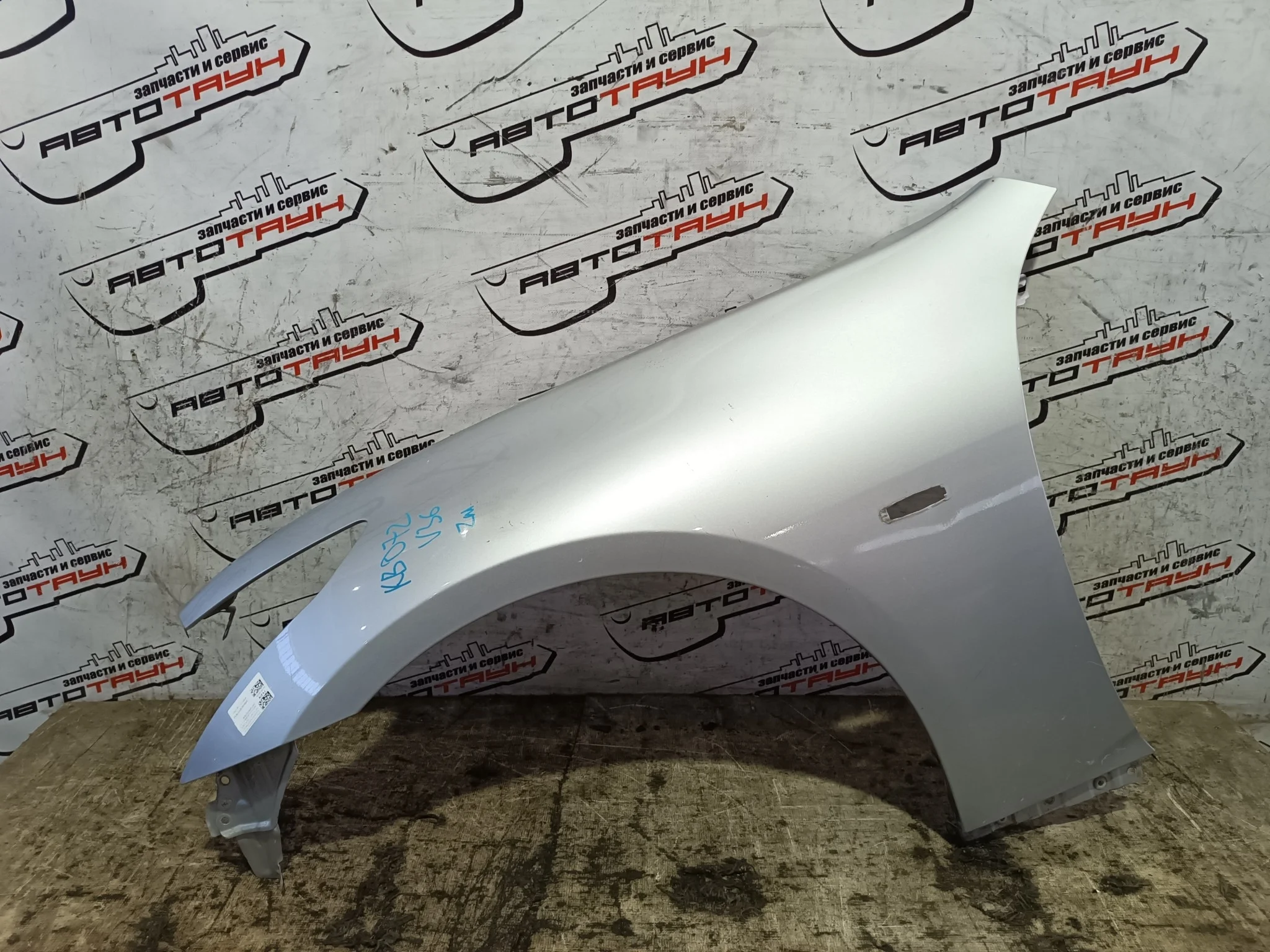 КРЫЛО NISSAN INFINITI G25 G35 G37 SKYLINE KV36 NV36 PV36 V36 F3101JK0BA ПЕРЕДНЕЕ ЛЕВОЕ С ПОВТОРИТЕЛЕМ серебро, K23 KB072