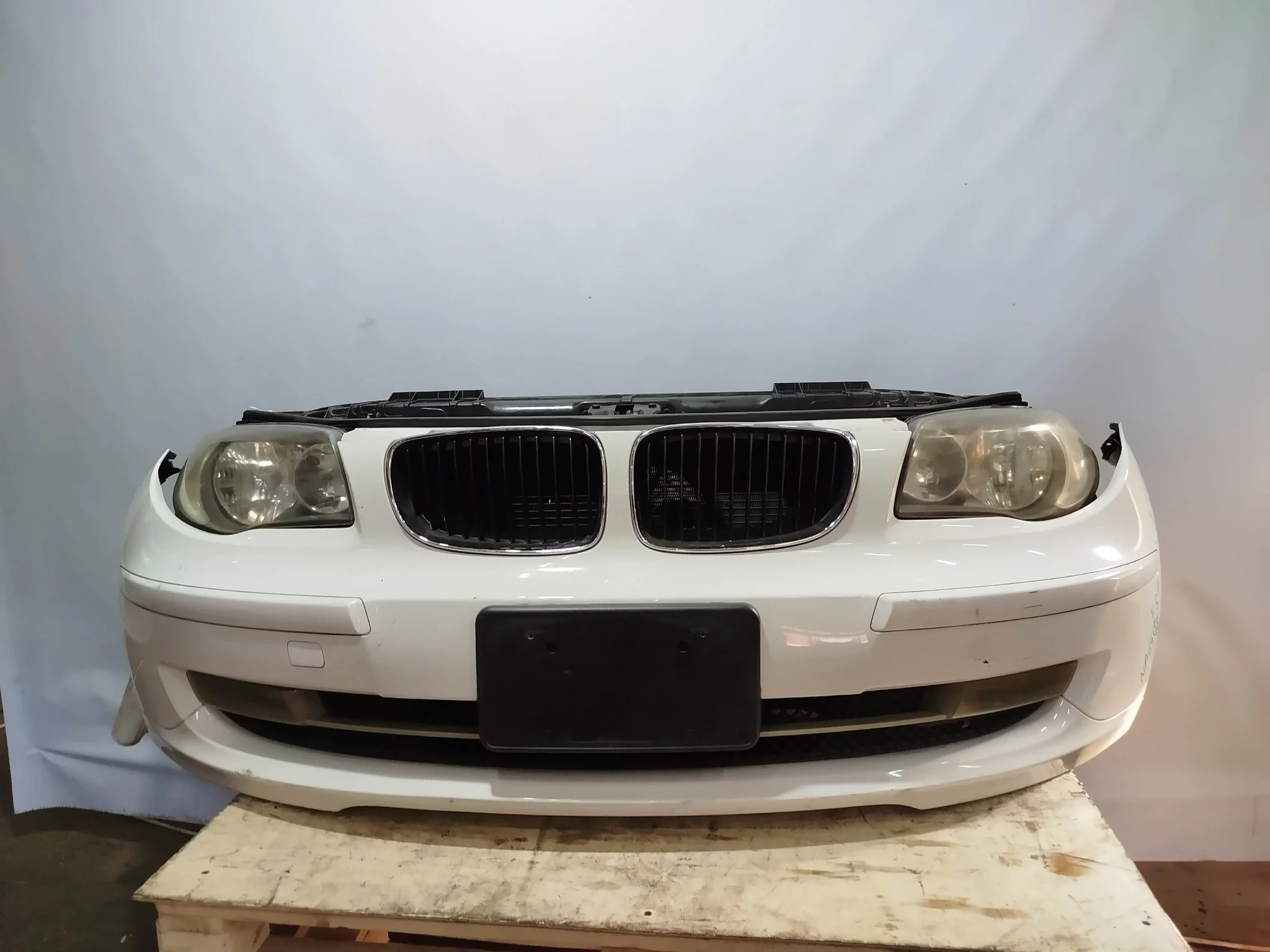 NOSECUT BMW 1-SERIES E81 E82 E87 E88 2 МОДЕЛЬ 51117185125 белый NA6948