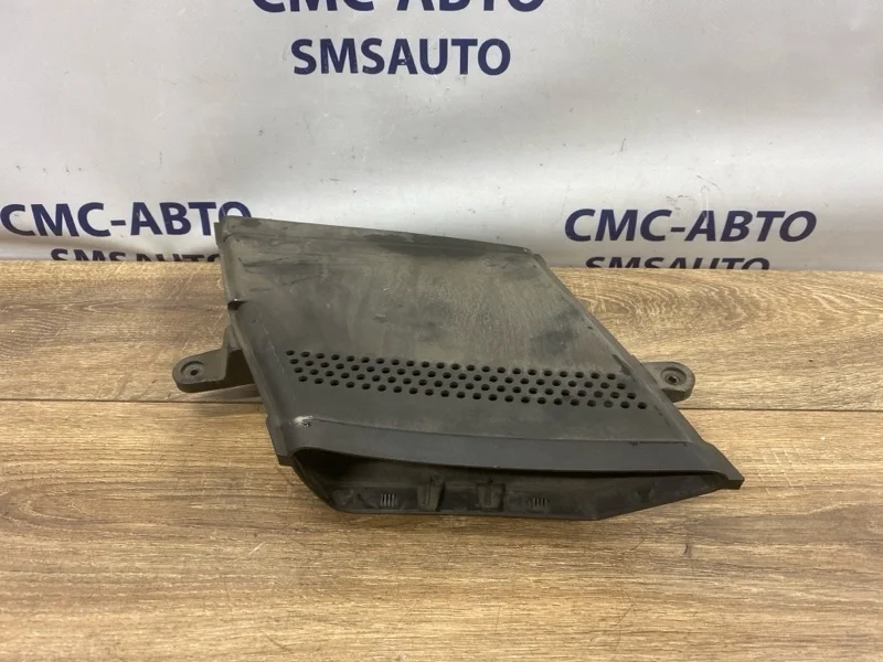 Воздуховод Audi Q5 8R0129618F 8R 3.2 CAL, передний