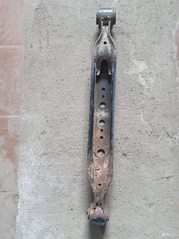 Рычаг задний поперечный Nissan X-Trail II (2007—2011)