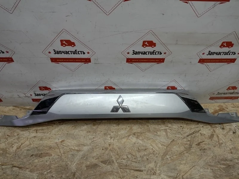 Накладка двери багажника Mitsubishi Outlander 3 2015-2023 5817A265XB GF