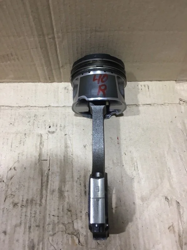 Шатун Toyota Land Cruiser 2010 1320151021B0 URJ200 1VD-FTV 4.5