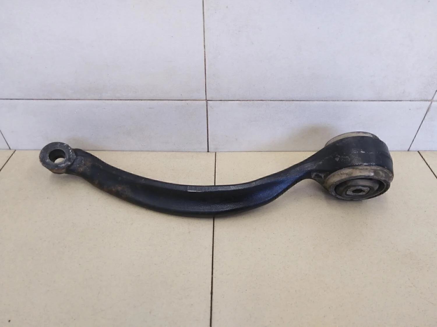 Рычаг передний нижний правый задний X1 E84 2009>