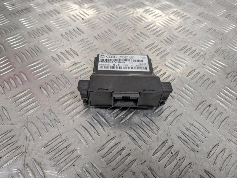 Блок управления Skoda Octavia 2 A5