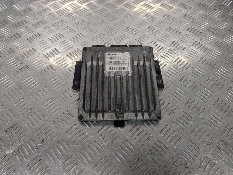 Блок управления двигателем Renault Clio 3 K9K 766