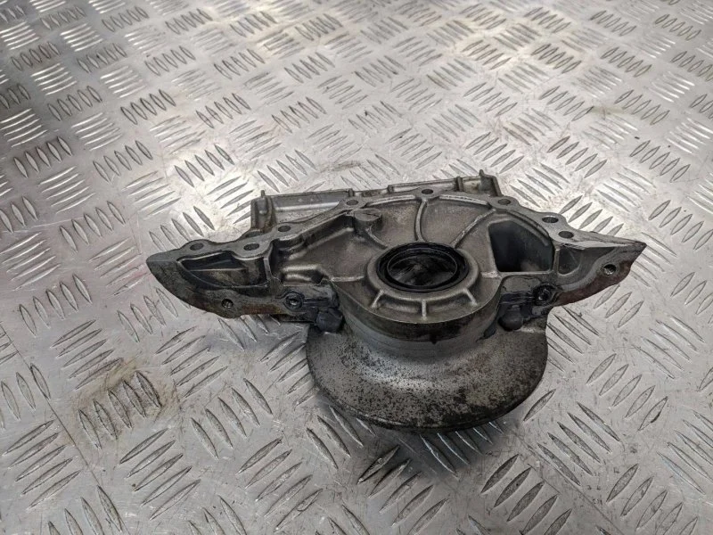 Крышка двигателя Renault Megane 3 K9K 836 1.5