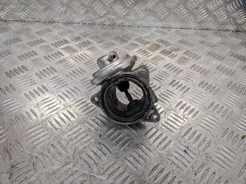Клапан EGR Volkswagen Passat B6 BXE 1.9
