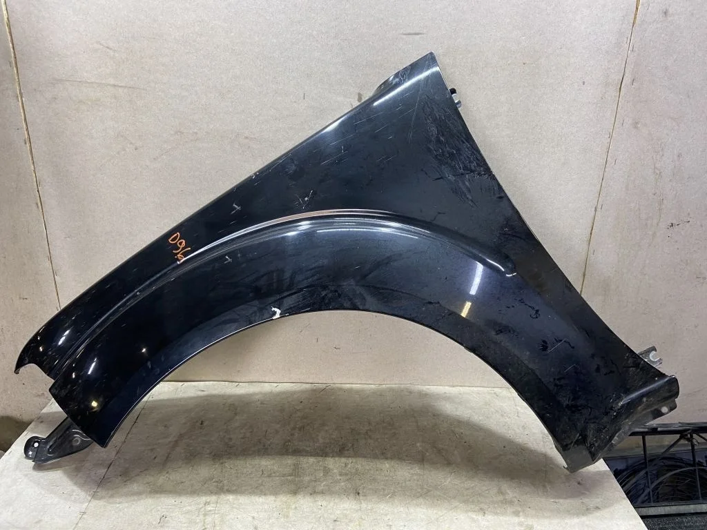 Крыло левое Nissan Pathfinder R51 Navara D40 2011