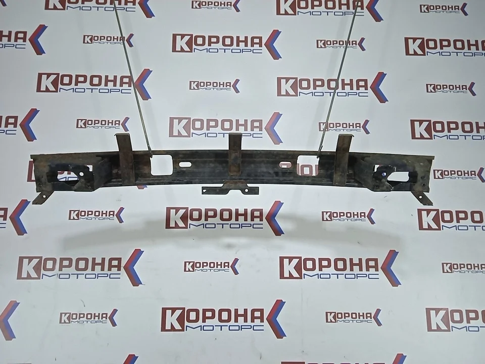 Усилитель заднего бампера Б/У оригинал 1