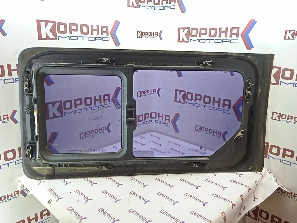 Стекло сдвижной двери правой с форточкой Б/У оригинал