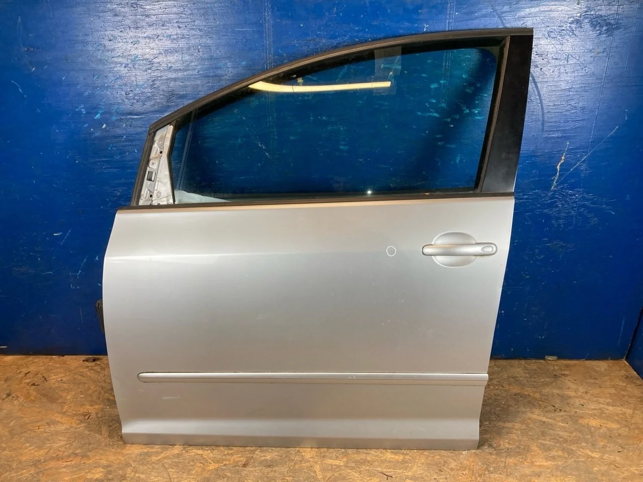 Дверь Volkswagen Golf Plus 2005-2014 5M0831105E, передняя левая
