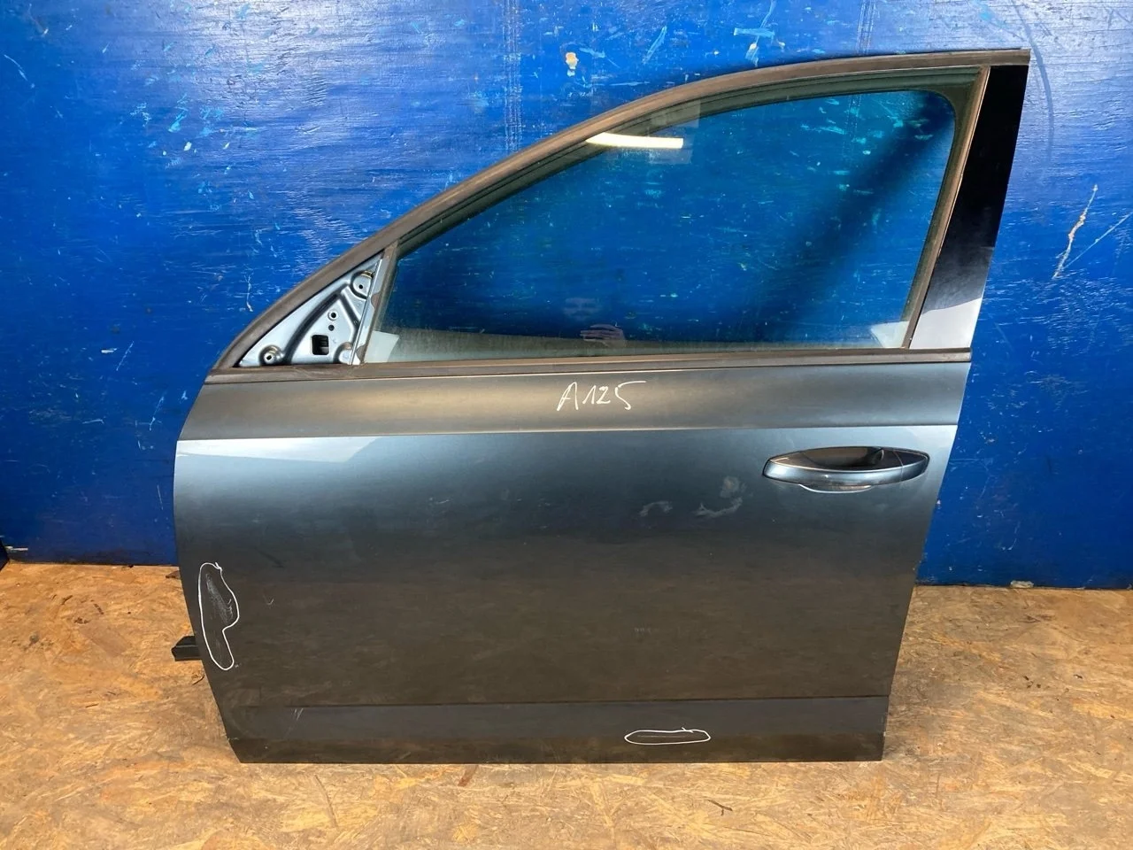 Дверь Skoda Octavia A7 2014 5E0831051B УНИВЕРСАЛ, передняя левая