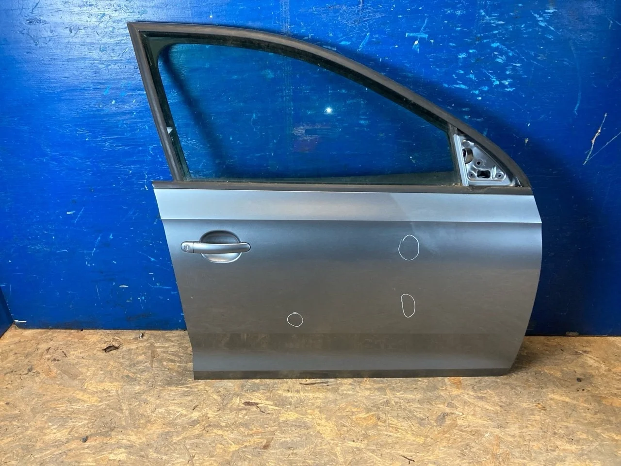 Дверь Skoda Rapid 2012-2019 5JA831052B, передняя правая