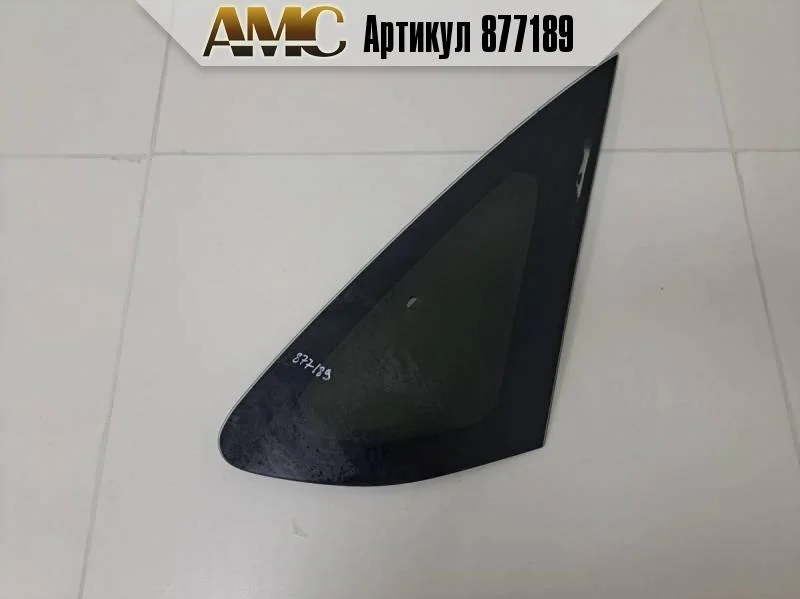 Стекло кузовное глухое правое Ford Focus 2 DB 2008-2011