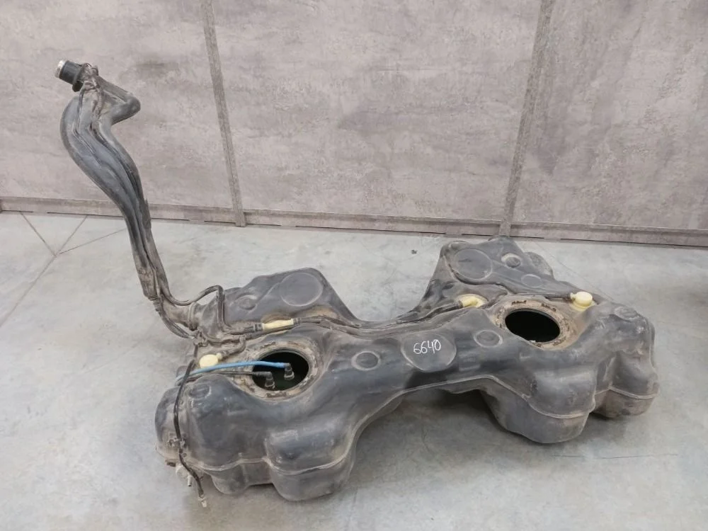 Бак топливный Skoda Octavia A5 4WD Octavia II рестайлинг (2008—2013) 1Z3, 1Z5, 933, 5P1, 5P5, 5P8, 3T4, 3T5, 1K1, 5K1, 5L7, 677, 8PA, 8P1, 8PAXW, 8PAXX