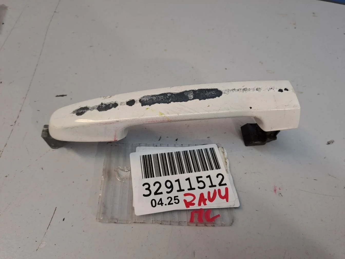 Ручка двери нaружная для Toyota RAV 4 2005-2013