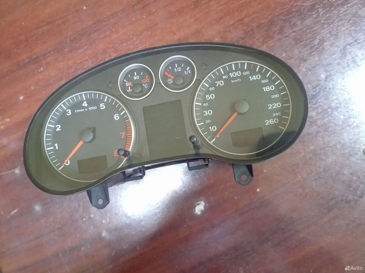 Панель приборов audi a3 8p0920931f