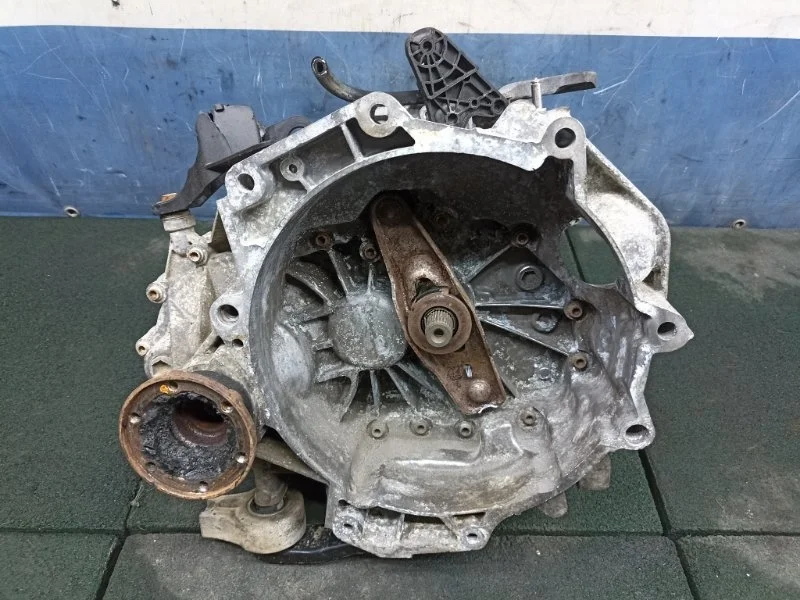 МКПП Volkswagen Golf 5 2005 0AF300041C 1.4 BUD