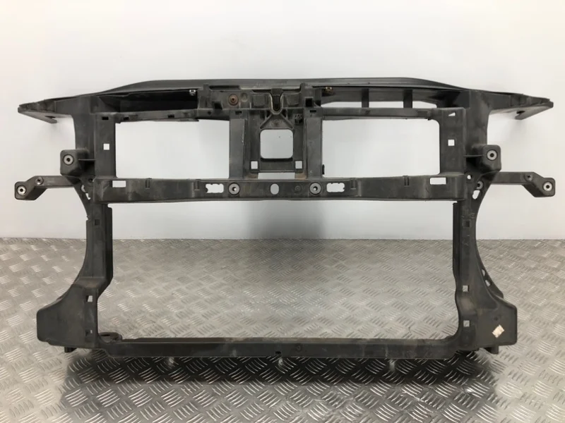 Передняя панель Volkswagen Passat CC 358
