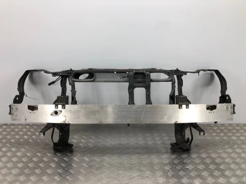 Передняя панель Mercedes W203
