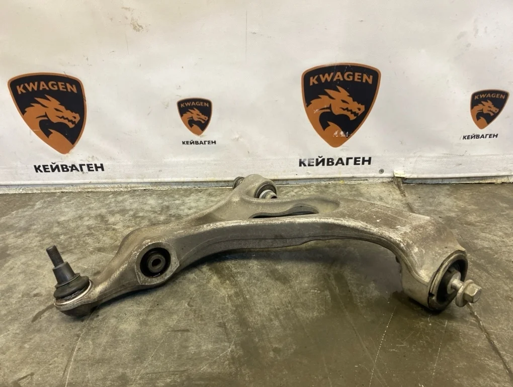 Рычаг подвески нижний Volkswagen Touareg 2015 7P