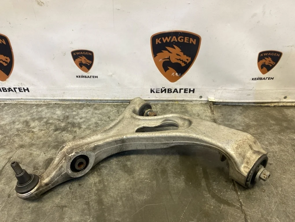 Рычаг подвески нижний Volkswagen Touareg 2011 7P