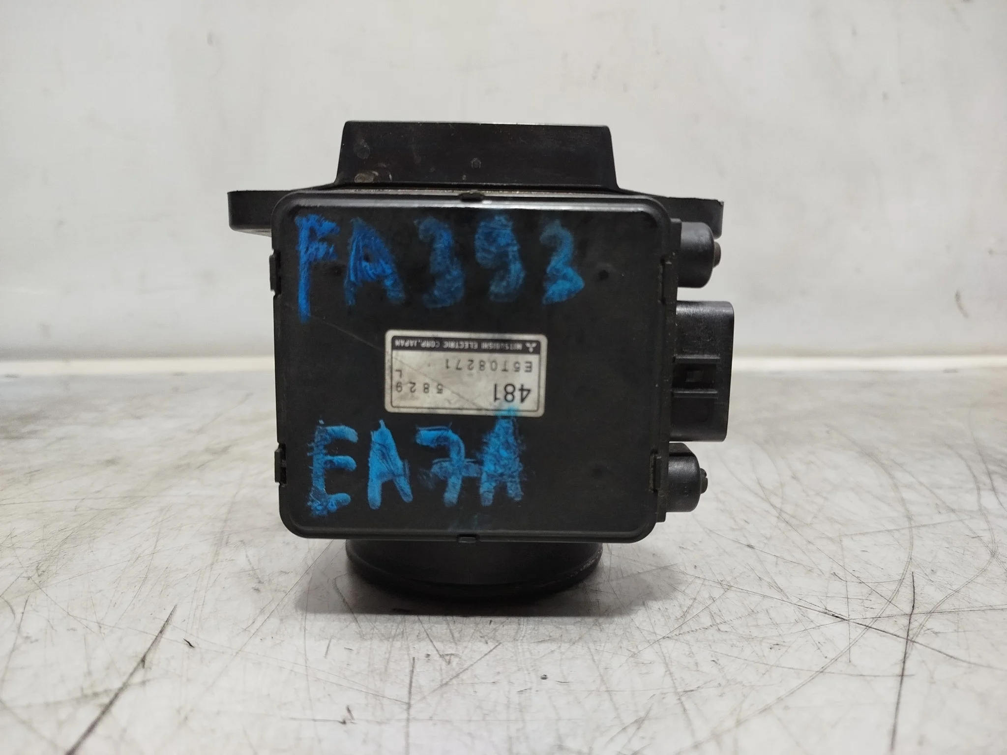 РАСХОДОМЕР MITSUBISHI 4G63 4G93 4G94 MD336481 E5T08271 7 КОНТАКТОВ